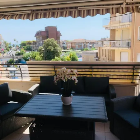 アパート Terrazza Delux